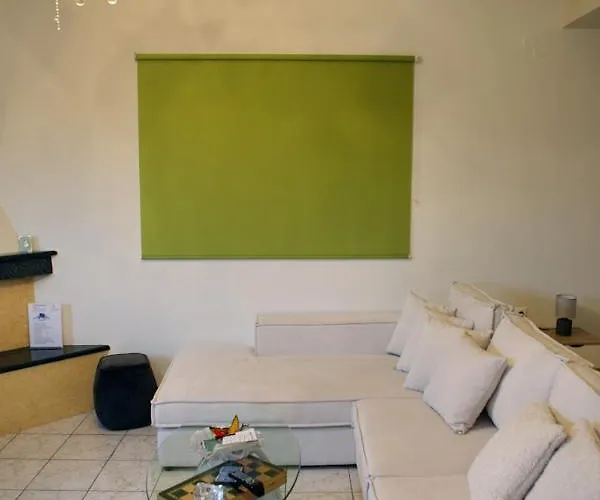 House With Sea Breeze-anemelia *