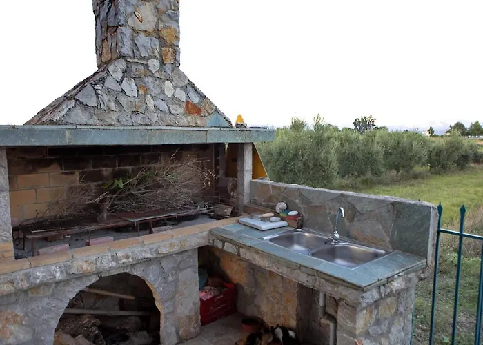 House With Sea Breeze-anemelia *