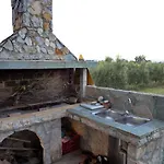 House With Sea Breeze-anemelia *