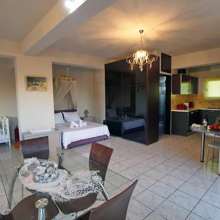 House With Sea Breeze-anemelia Apartment