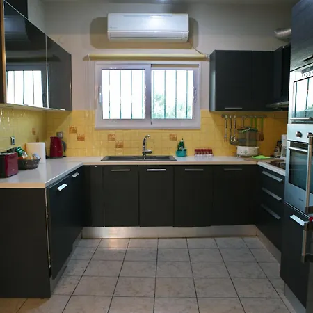 House With Sea Breeze-anemelia Apartment *