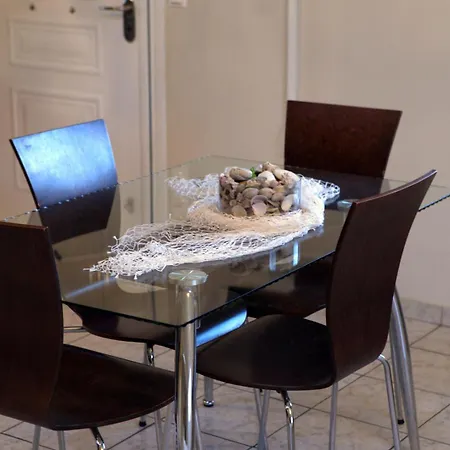 House With Sea Breeze-anemelia * 纳夫普利翁