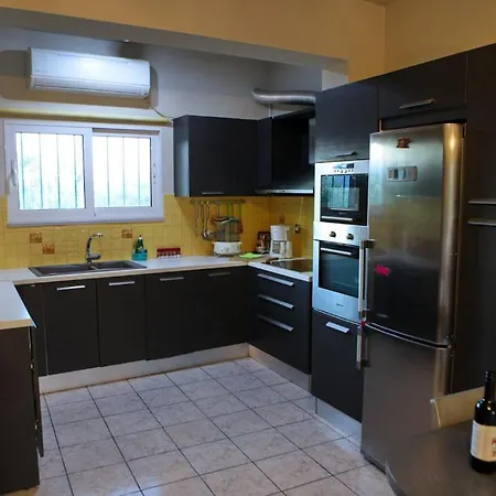 House With Sea Breeze-anemelia