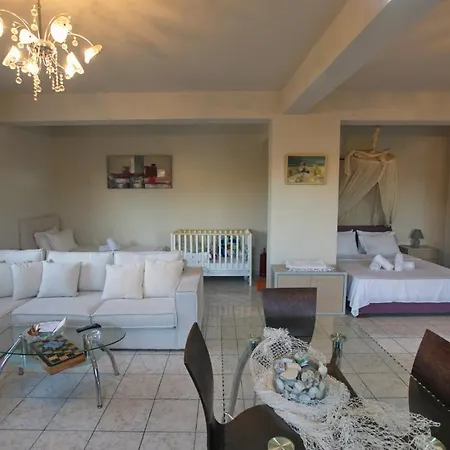 Apartment House With Sea Breeze-anemelia *