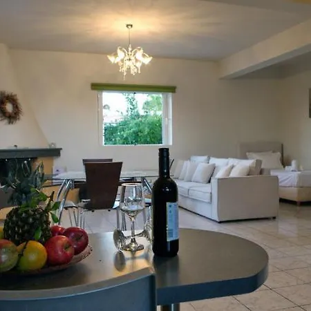 House With Sea Breeze-anemelia Apartment *