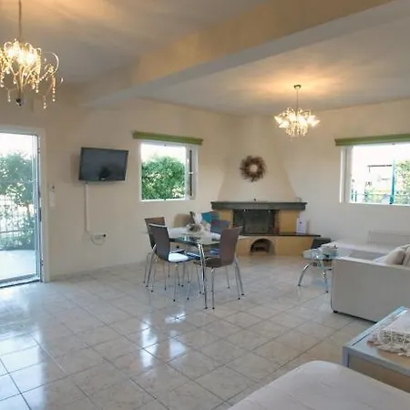 House With Sea Breeze-anemelia