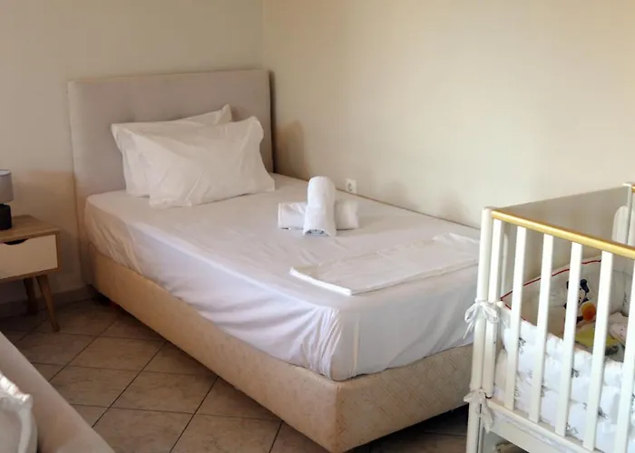 House With Sea Breeze-anemelia