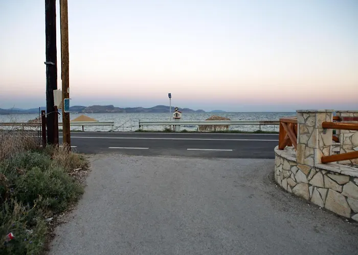 House With Sea Breeze-anemelia Appartement