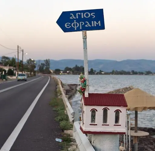 House With Sea Breeze-anemelia *